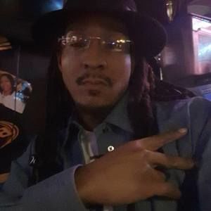 Meet your Posher, Aaron